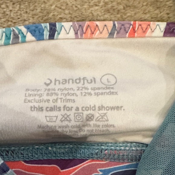 Nike Women's Floral and Teal Sports Bras and Handful front zip bra - Picture 7 of 7